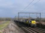 Kurz nachdem sich die Sonne durch die Wolken gekmpft hatte, kamen die SNCB-Loks 7778 und 7771 mit einem gemischten Gterzug aus Richtung Tongeren, hier aufgenommen am 20/02/2010 bei 's Herenelderen.