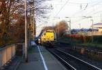 7785 und 7786 beide von der SNCB kommen die Kohlscheider-Rampe hoch aus Richtung Neuss,Herzogenrath mit einem Kurzen Kalkleerzug aus Oberhausen-West(D) nach Hermalle-Huy(B) und fahren durch Kohlscheid in Richtung Richterich,Laurensberg,Aachen-West.
Bei schönem Novemberwetter am Kalten Nachmittag vom 23.11.2015.