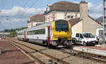 NMBS 4157 war als L-5961 aus Libramont angekommen und bis zur rückfahrt als L-5985 waren es noch 2 Stunden. Der Zug wartete wie üblich am Bahnhof Virton. 12.09.2009. Scanbild 17511, Fuji S200.