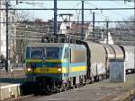 Meine zweite Lok der BR 12, die 1209, donnert am 14.02.09 mit einem Gterzug durch den Bahnhof Gent Sint Pieters.