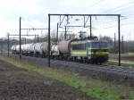HLE 1204 mit einem kurzen Güterzug auf dem Weg zum Antwerpener Hafen.