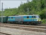 SNCB E-Lok 1501 durchfhrt am 28.06.08 mit M 2 Wagen den Bahnhof von Rivage.
