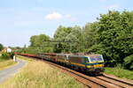 Belgiën  Loks 2124+2139 vom SNCB ziehen ein gemischte Güterzug in Hennuyères  25/6/2015