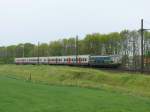 SNCB-Lok 2316 (Baujahr 02/1956) kommt mit vier M4-Wagen von Antwerpen-Noord.