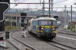 Nasses Wetter in Lttich bedeutet meistens, dass die langen IC A-Zge Eupen - Oostende im Bhf Lige-Guillemins die Steigung nach Ans hinauf  angeschoben werden mssen.