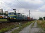 Doppeltraktion mit Containerzug, hle 2608 & 2339 am 25.09.2009 in der Nhe von Bahnhof Antwerpen-Luchtbal 