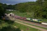 Die 2713 und die 2722 am 12.05.2012 mit dem Pilgersonderzug 13490 von Emmerich nach Lourdes (Frankreich) am Buschtunnel bei Aachen.