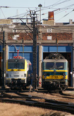 SNCB 1830 und 2749 wurden beim Tag der offenen Tür im Betriebswerk Kinkempois am 15. Oktober 2011 fotografiert.