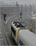 Im strmenden Regen verlsst die 1341 mit dem IC A Eupen-Oostende am 28.03.10 den Bahnhof Lige Guillemins.