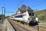 1834 steht mit ihrem Zug nach Aachen Hbf in Trooz und wartet auf Abfahrt.

Trooz 07.04.2026