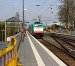 Die Cobra 2825 und 186 453-7 von Lineas/Railpool kommen als Lokzug aus Köln-Grmeberg(D) nach Antwerpen-Noord(B) und fuhren als Umleiter durch Kohlscheid aus Richtung Herzogenrath und fuhren die