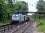 Die Cobra 2832 kommt mit einem Coilzug aus Kinkempois(B) nach Köln-Gremberg(D) und kommt aus Richtung Aachen-West,Aachen-Schanz,Aachen-Hbf,Aachen-Rothe-Erde und fährt durch Aachen-Eilendorf