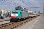 hle 2836 mit Intercity IC9228 Amsterdam-Brussel in Bahnhof Antwerpen-Luchtbal am 11/08/2012  