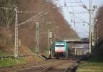 Die Cobra 2804  kommt die Kohlscheider-Rampe hoch aus Richtung Neuss,Herzogenrath als Lokzug aus Neuss nach Aachen-West  und fährt durch Kohlscheid in Richtung Richterich,Laurensberg,Aachen-West.