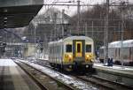 Triebzug der SNCB 655 kommt aus Aachen-Hbf nach Spa-Géronstère(B) und kommt aus Richtung Aachen-Hbf(D),Hergenrath(B) und fährt in Welkenraedt(B) ein und fährt dann weiter in Richtung Dolhain-Gileppe(B),Verviers(B). Aufgenommen am Bahnhof von Welkenraedt(B). Bei Schnee und Sonne am Kalten Nachmittag vom 17.1.2016.