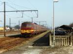 815 mit IR 608 Roosendaal-Oostende auf Bahnhof Essen am 3-4-1996.