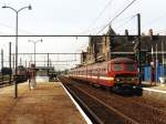 833 mit L 2787 Roosendaal-Antwerpen Berchem auf Bahnhof Essen am 21-5-2001.