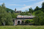 Triebzug 439 der SNCB/NMBS im malerischen Wesertal.