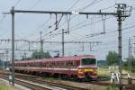 Triebzug 910 (AM 86 Sprinter) kurz vor der Station Antwerpen-Noorderdokken.