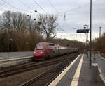 Der Thalys aus Paris(F) nach Köln-Hbf(D) kommt aus Richtung Aachen-West als Umleiter und fährt durch Kohlscheid und fährt in Richtung Herzogenrath,Rheydt.