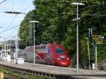 Eine Abschiedsfahrt ? Auf der Frontseite des Thalys 4342 befindet sich ein Aufkleber mit der Aufschrift  Dernier Train Patrick J-Franois  sowie die Flaggen von Frankreich, Belgien und