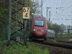 Ein auf dem Weg nach Aachen Hbf schielender Thalys am 16.04.2011 auf der KBS 480 bei Aachen Rothe Erde.