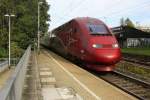 Der Thalys aus Köln-Hbf-Paris(F) kommt durch Kohlscheid als Umleiter aus Richtung Neuss,Herzogenrath und fährt in Richtung Aachen-West,Hbf und fährt die Kohlscheider-Rampe hoch nach