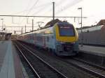 Nachschuss auf den Triebzug 08043 als R 2877 nach Antwerpen Centraal in Aarschot.