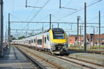 08043 kam zusammen mit 08176 und 08173 als Tourismuszug 6754 nach 
Charleroi-Sud/Charleroi-Zuid in Mouscron/Mouskroen eingefahren.

Mouscron/Mouskroen 15.07.2016