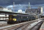 Der 1954 gebaute Triebwagen 106 der SNCB steht im Juli 1988 abfahrbereit im Luxemburger Hauptbahnhof