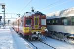 Triebwagen AM 66 Nr. 595 fhrt vom Bhf Welkenraedt ab. 20. Dezember 2010