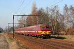 Belgiën  Triebzug 803 vom SNCB mit einem Personenzug Sint-Niklaas - Leuven, in Hever  2/1/2011