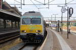 Der RE 5387 von Maastricht(NL) nach Lüttich(B) steht in Maastricht(NL) abfahrbreit nach Belgien. 
Aufgenommen vom Bahnsteig 5 in Maastricht(NL).
Bei Sonne und Wolken am Nachmittag vom 11.8.2019.