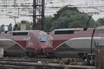 Ausfahrt der beiden Thalys Züge Amsterdam - Paris und Köln - Paris am 19.08.2016 in Brüssel Midi.