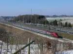 Thalys 9421 Paris-Nord - Kln hat soeben den 6 km langen Tunnel von Soumagne verlassen und fhrt nun entlang der Autobahn E40 nach Aachen.