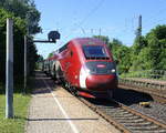 Der Thalys aus Paris(F)-Köln-Hbf kommt aus Richtung Aachen-West als Umleiter und fährt durch Kohlscheid und fährt in Richtung Herzogenrath,Rheydt.
