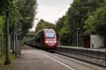 Thalys 4307 Paris-Nord - Köln rast am 26/09/2015 durch den Haltepunkt Eilendorf.