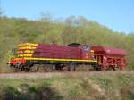CFV3V - Zwischen Mariembourg und Nismes - BB914 (ex-SNCF BB63123 mit CFL anstrich) und ein ex- CFL Gterwagen - 09-04-2011