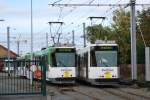 Zwei Strassenbahnen an der Endstation Knokke (die eine trifft ein und die andere fhrt ab) 2. November 2008