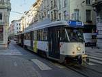 Straßenbahn Antwerpen Linie 7 nach Mortsel in Keizerstraat, 13.12.2018.