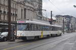 De Lijn Antwerpen PCC 7061 aufgenommen 17.04.2017 am Amerikalei, bis Anfang Juni fahren die Linien 12 und 24 noch über diese temporäre Abschnitt, dann wird diese Strecke unterbrochen durch