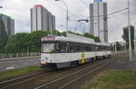 De Lijn Antwerpen PCC7061 auf Linie 24 Schoonselhof-Centraal Station, aufgenommen 13.05.2017 am Haltestelle Station Antwerpen-Zuid 