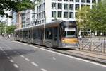 STIB/MIVB 4042 am 23.Juli 2026 in der Avenue Fonsny.