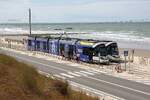 DE LIJN 6115 und ein weiterer Triebwagen der Type Urbos 100X  Stadslijner  am 27.Juli 2026 in der Kusttram Station Raversijde-Provinciedomein.