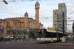 DE LIJN 6319 als Linie T4 (Lange Steenstraat - Gent UZ) verl�sst am 27.Juli 2026 die Gent Sint-Pietersstation perron 17.