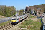 Triebzug 319 passiert den ehemaligen Bahnhof Argenteau in Richtung L�ttich.