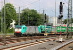 Die Cobra 2837  kommt aus Richtung Montzen(B) mit einem KLV-(Lanutti)Zug aus Charleroi-Dry-Port(B) nach Torino-Orbassano(I) und fährt in Aachen-West ein.