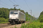Nachschuss auf die 186 299-4 von Lineas/Railpool, die solo durch den Gemmenicher Wald gen Aachen-West fuhr.
