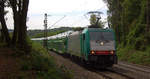 186 123 von Railtraxx kommt die Gemmenicher-Rampe herunter nach Aachen-West mit einem Volvo-Autozug aus Belgien nach Sankt-Valentin(A).