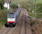 186 448-7 von Lineas/Railpool kommt aus Richtung Aachen-West und fährt die Gemmenicher-Rampe hochgefahren mit einem lagen gemischten Güterzug aus Köln-Gremberg nach Antwerpen-Noord(B)